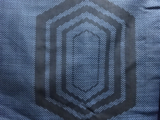 JAPANESE KIMONO / SILK / DORO OSHIMA TSUMUGI / WOVEN KIKKO